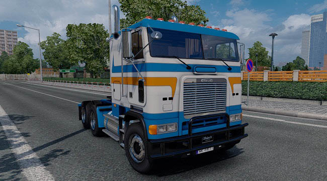 Мод Freightliner FLB V2.0.8 для ETS 2 (1.35.x, 1.36.x)