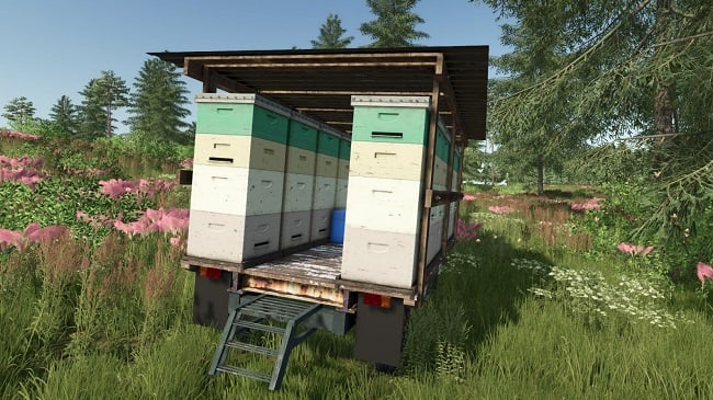 Old Trailer with Beehives FS25 v1.0.0.0